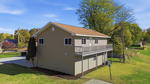 503 W Winfield Street, Morrison, IL 61270