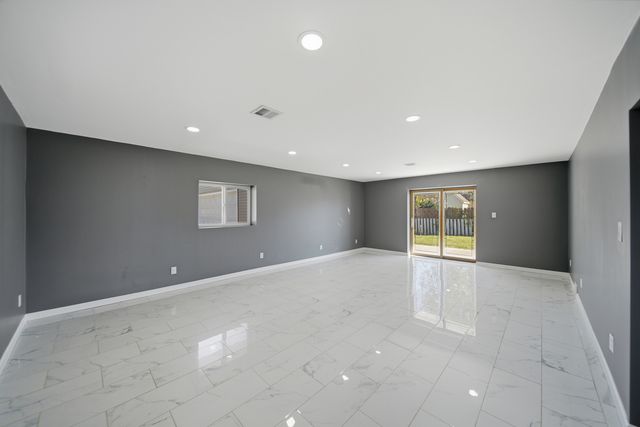 503 W Winfield Street, Morrison, IL 61270