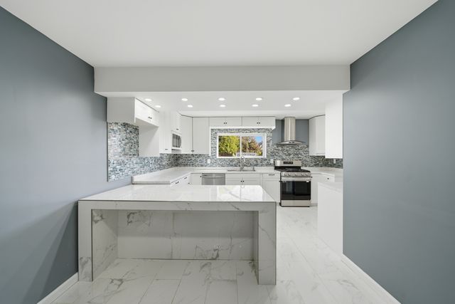 503 W Winfield Street, Morrison, IL 61270