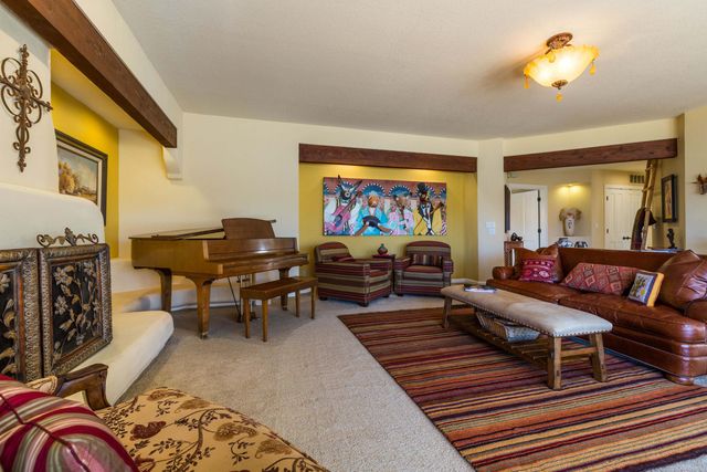 1904 San Rio Court NW, Albuquerque, NM 87107