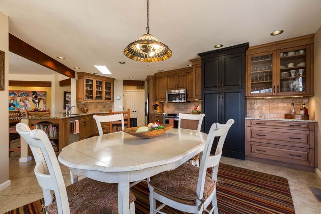 1904 San Rio Court NW, Albuquerque, NM 87107