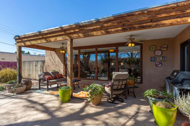 1904 San Rio Court NW, Albuquerque, NM 87107