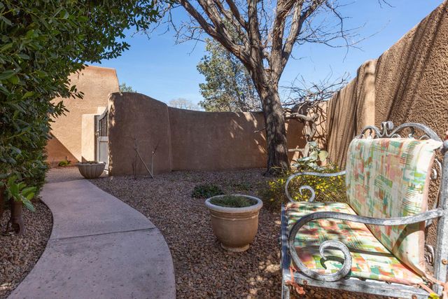 1904 San Rio Court NW, Albuquerque, NM 87107