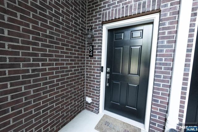 84 Harvest Way, Little Falls, NJ 07424