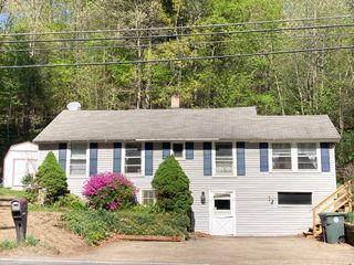 1202 Wachusett St, Holden, MA 01522