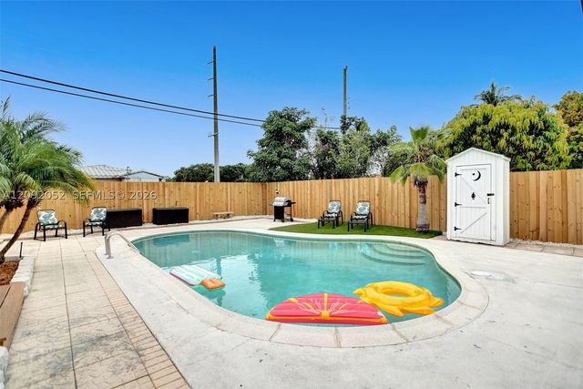 332 NW 45th St, Fort Lauderdale, FL 33309