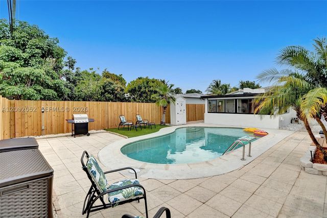 332 NW 45th St, Fort Lauderdale, FL 33309