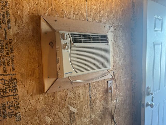 219 S Jackson Street, Clinton, IL 61727