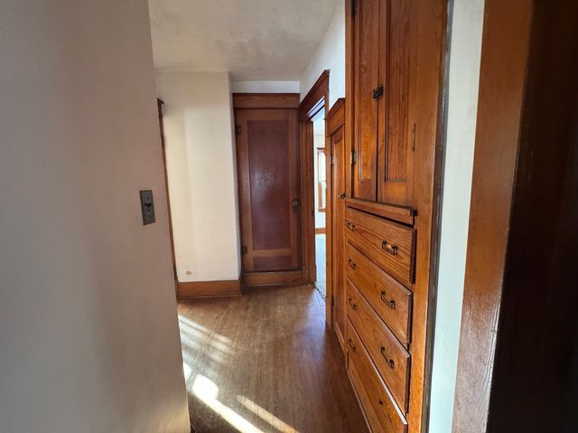 219 S Jackson Street, Clinton, IL 61727