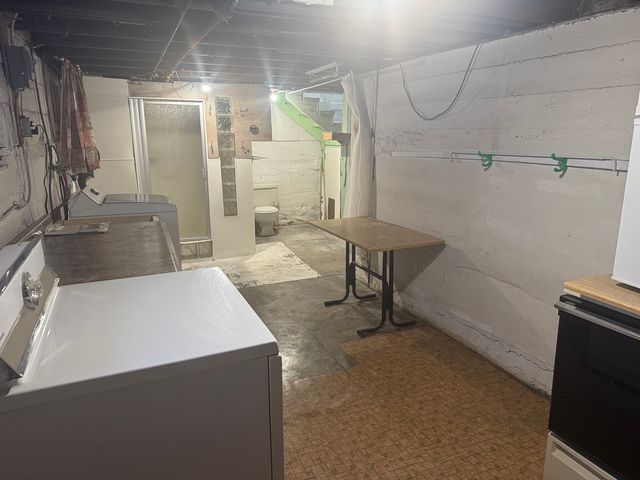 219 S Jackson Street, Clinton, IL 61727