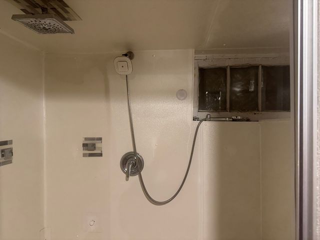 219 S Jackson Street, Clinton, IL 61727