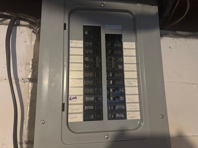 219 S Jackson Street, Clinton, IL 61727