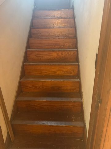 219 S Jackson Street, Clinton, IL 61727