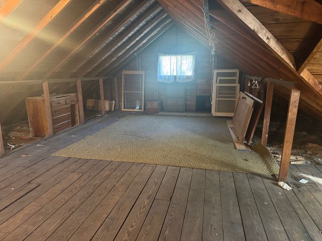 219 S Jackson Street, Clinton, IL 61727