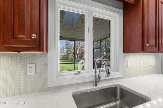 6803 Penfield Ct, Prospect, KY 40059