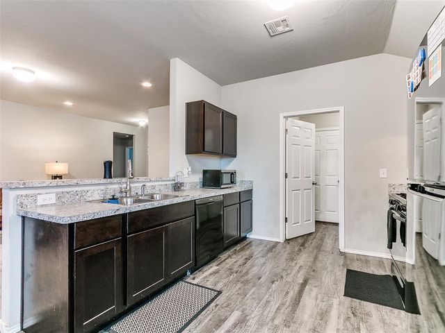 5312 Nicole Drive, Tuttle, OK 73089