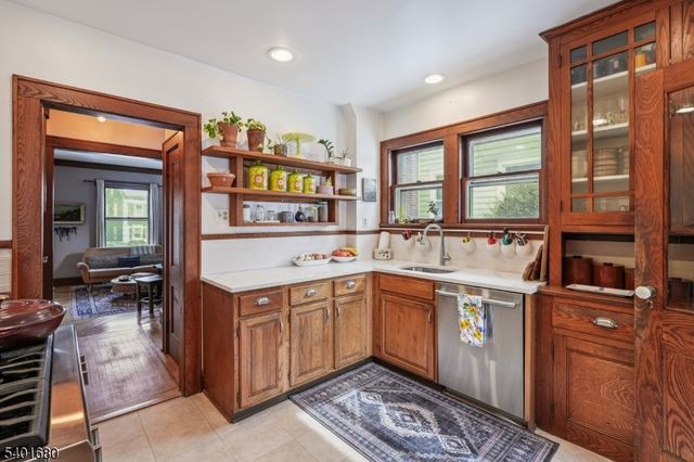 88 Plymouth Ave, Maplewood Twp., NJ 07040