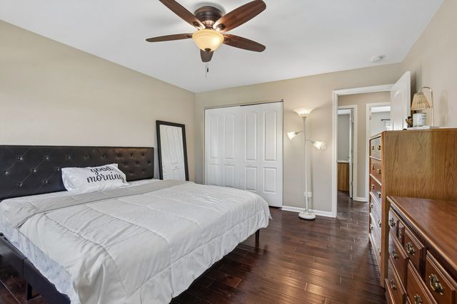 1931 Crossing Court, Naperville, IL 60540