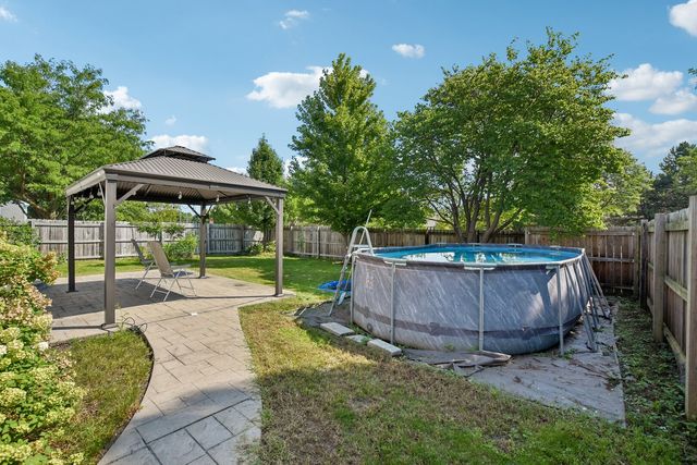1931 Crossing Court, Naperville, IL 60540