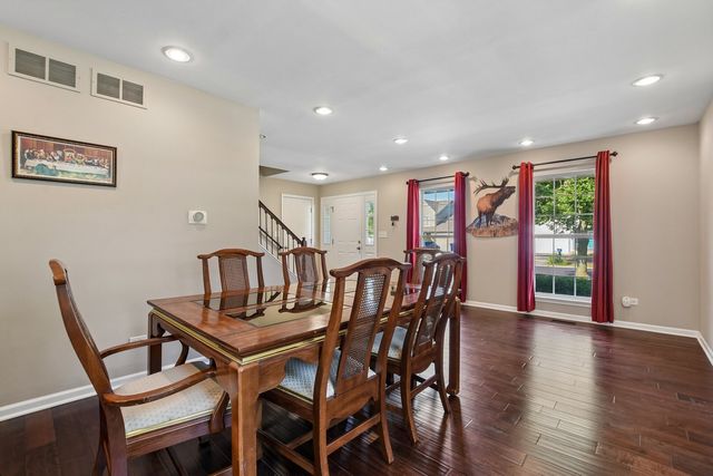 1931 Crossing Court, Naperville, IL 60540