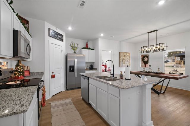 3101 N Rooster Street, Siloam Springs, AR 72761