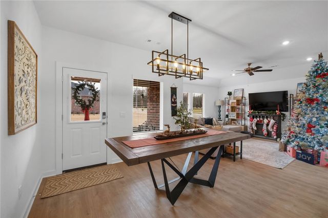 3101 N Rooster Street, Siloam Springs, AR 72761