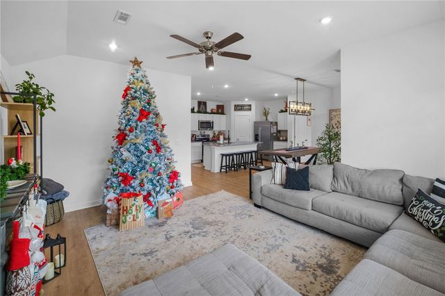 3101 N Rooster Street, Siloam Springs, AR 72761