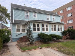 180 B Atlantic Ave, Lynbrook, NY 11563