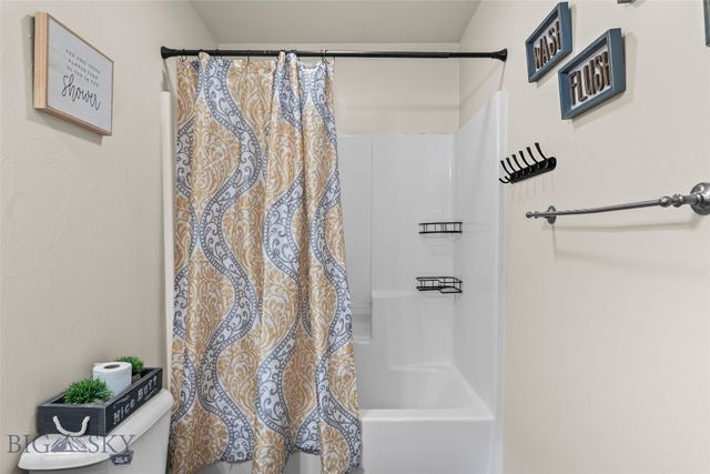 1019 Powers Boulevard, Belgrade, MT 59714