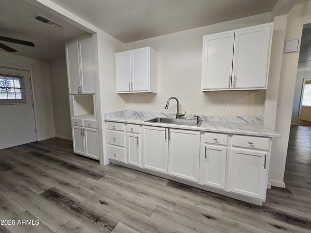 3024 N 37TH Drive, Phoenix, AZ 85019