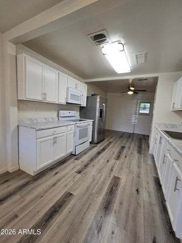 3024 N 37TH Drive, Phoenix, AZ 85019