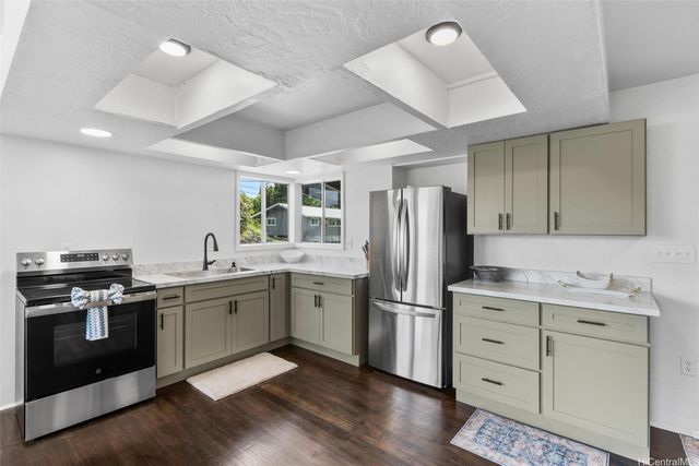 446 Ainaola Drive, Hilo, HI 96720