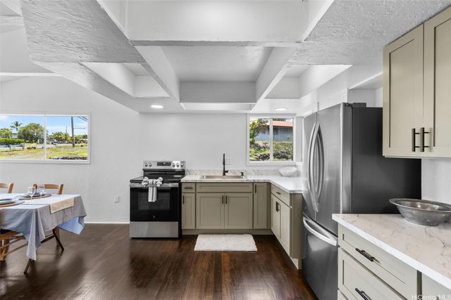 446 Ainaola Drive, Hilo, HI 96720