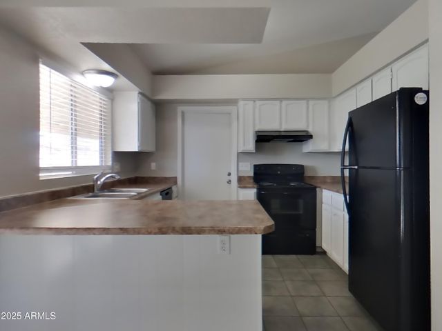 515 E ROCKWOOD Drive, Phoenix, AZ 85024