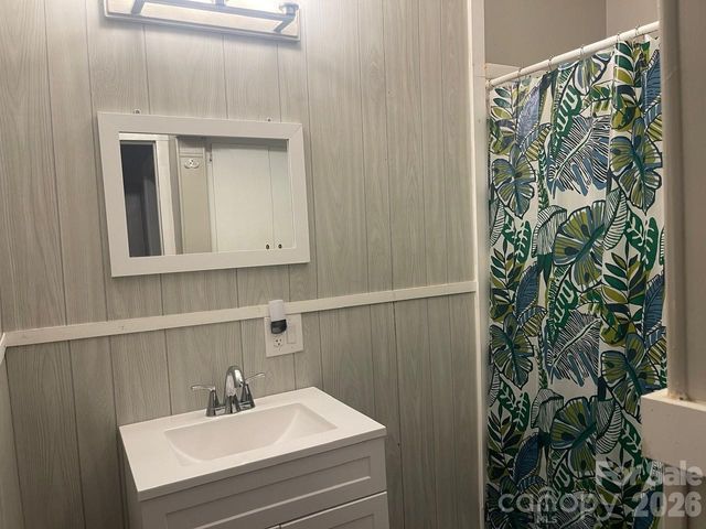 119 Pine Street, Badin, NC 28009