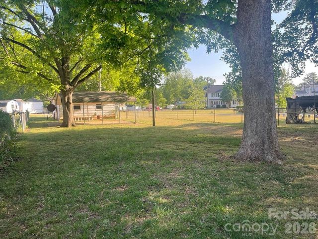119 Pine Street, Badin, NC 28009