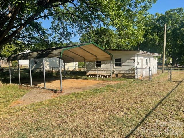119 Pine Street, Badin, NC 28009