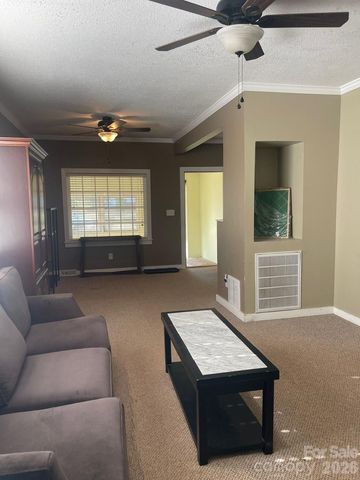119 Pine Street, Badin, NC 28009