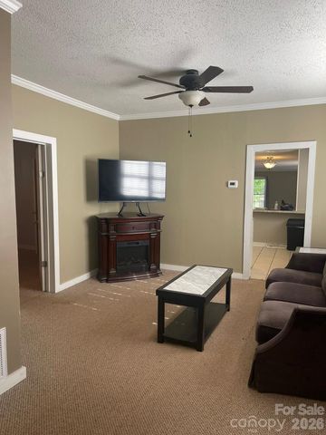 119 Pine Street, Badin, NC 28009