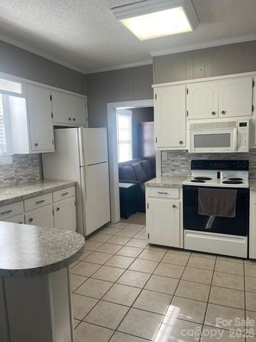 119 Pine Street, Badin, NC 28009