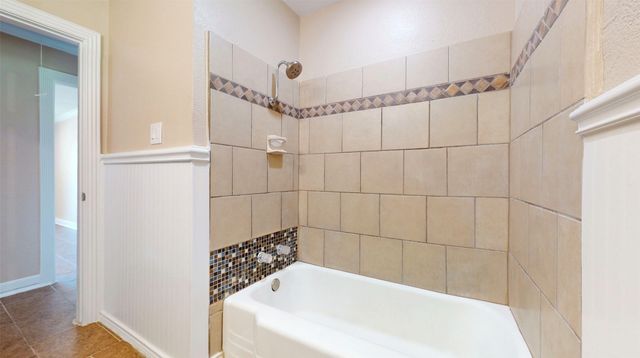 3201 Lakeland Street, Fort Worth, TX 76111