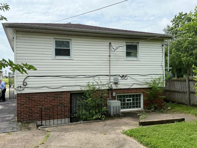 2352 W 157th Place, Markham, IL 60426