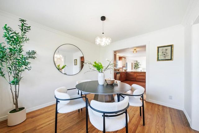 225 W Meadow Drive, Palo Alto, CA 94306