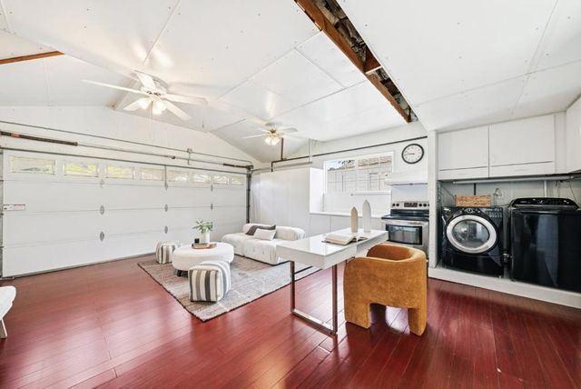 225 W Meadow Drive, Palo Alto, CA 94306