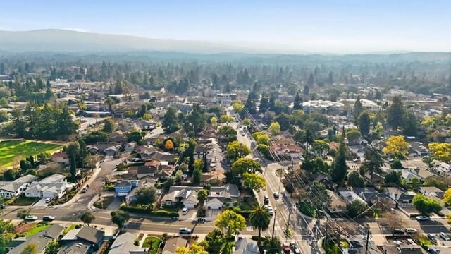 225 W Meadow Drive, Palo Alto, CA 94306