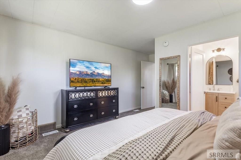 Image 15 of property listing at 267 N 3rd W, Rigby, ID 83442