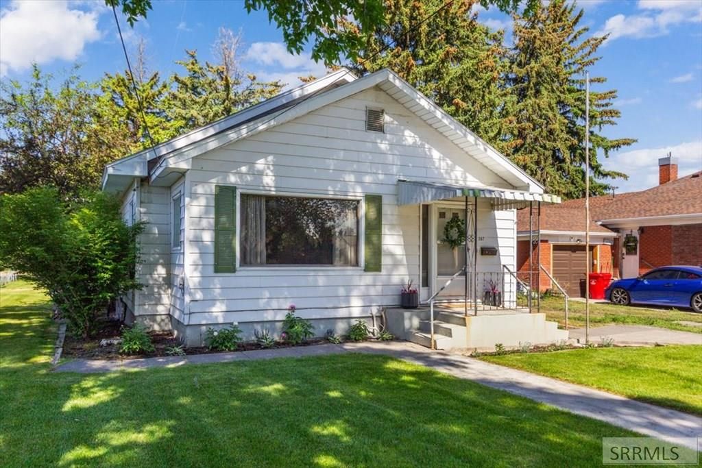 Image 3 of property listing at 267 N 3rd W, Rigby, ID 83442