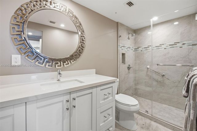90 Edgewater Drive 225, Coral Gables, FL 33133