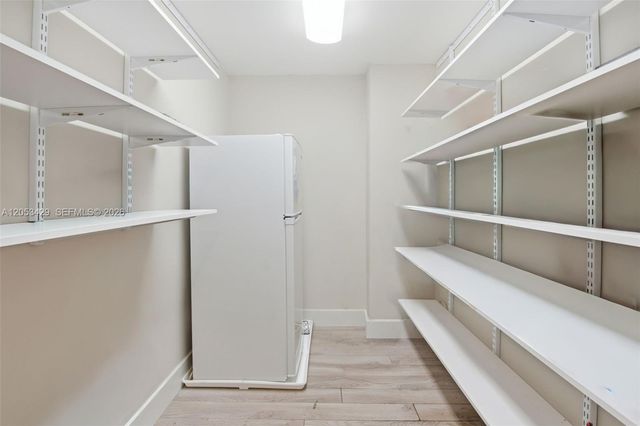 90 Edgewater Drive 225, Coral Gables, FL 33133