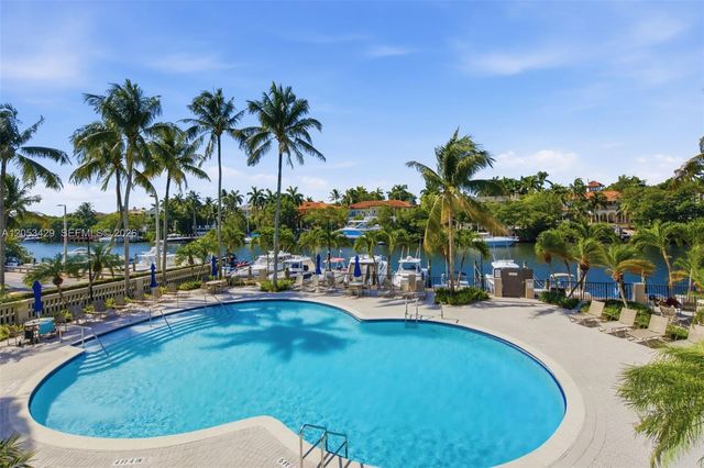 90 Edgewater Drive 225, Coral Gables, FL 33133